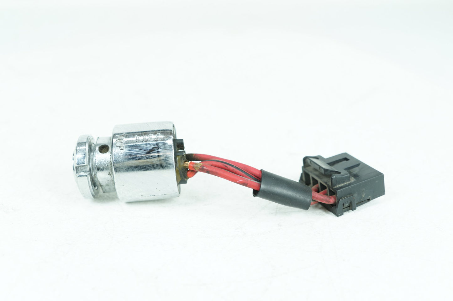 1999 - 2006 Harley-Davidson Dyna Low Rider Ignition Switch Cylinder Barrel Lockset NOKey  	71421-90B