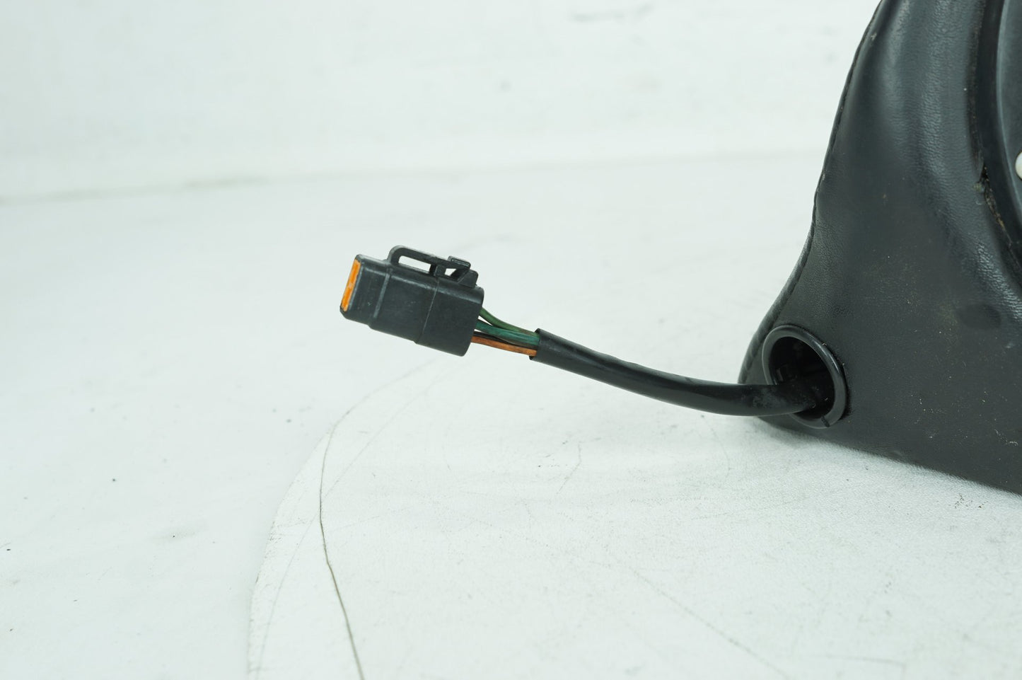 1999 - 2006 Harley-Davidson Touring Electra Ultra Classic Rear Right 1 Audio Sound Speaker 76304-98B