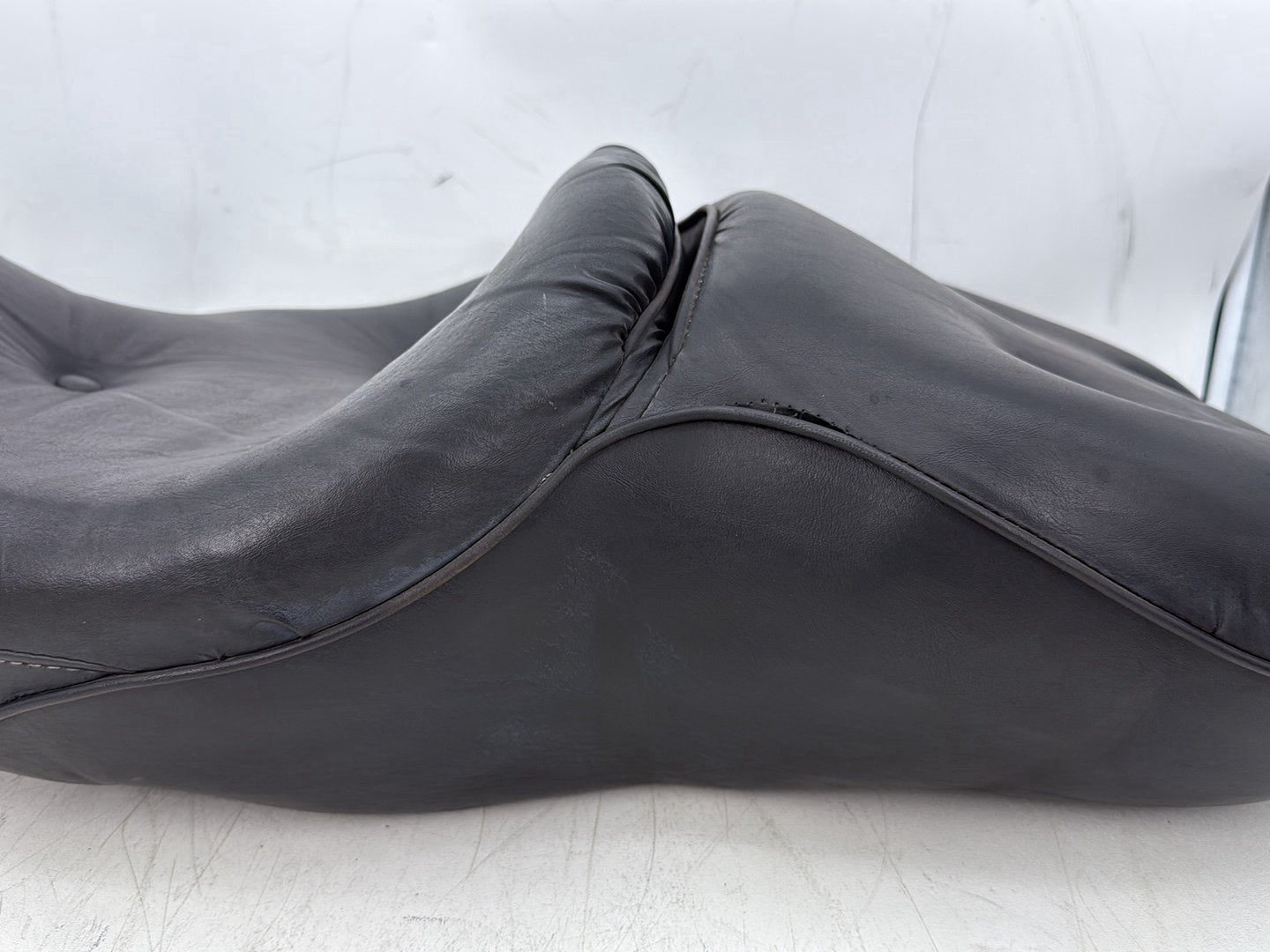 2000 Harley Touring Electra Glide Ultra OEM Passenger Rider Driver Seat Saddle