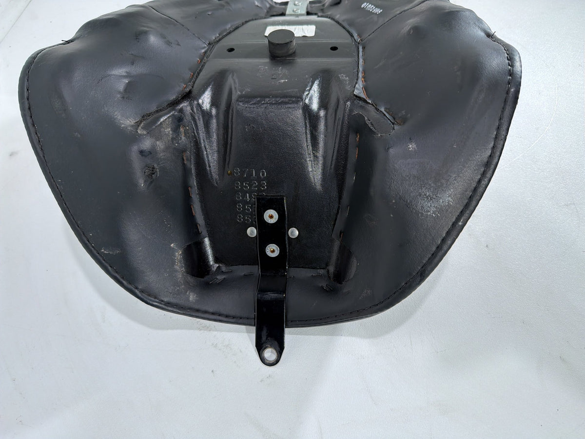 2014 Harley Softail Slim FLS OEM Rider Driver Solo Seat Pillion 52000031A