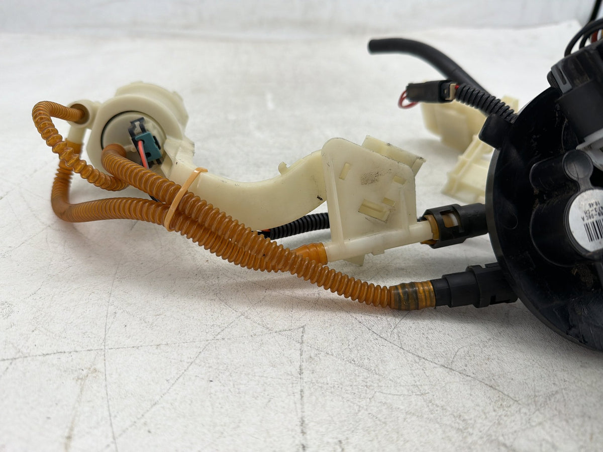 13 Harley Electra Glide Touring FLHTCU OEM Fuel Pump Gas Gasoline Petrol Sending