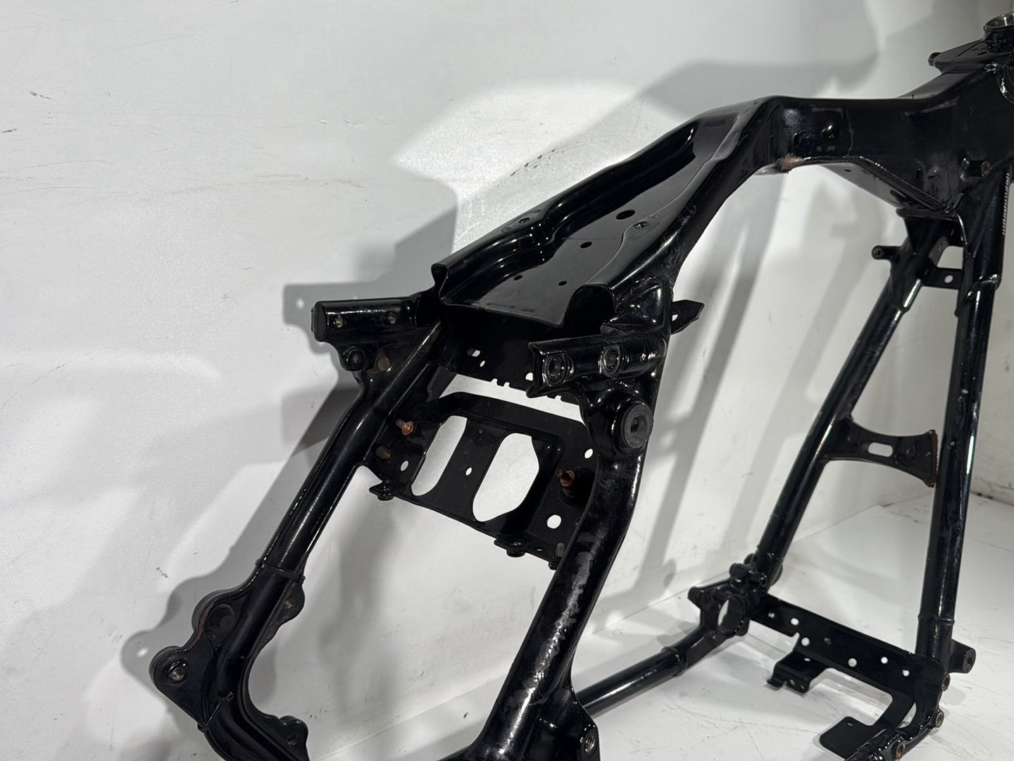 2018 Harley Electra Glide Touring Ultra Body Main Frame Chassis CLN CLR * BENT *