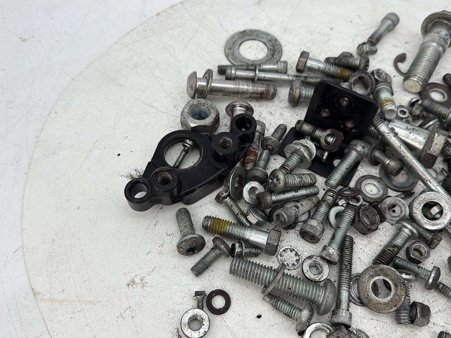 2009 Harley Sportster 883 Low XL883L OEM Hardware Bolts Nuts & Brackets