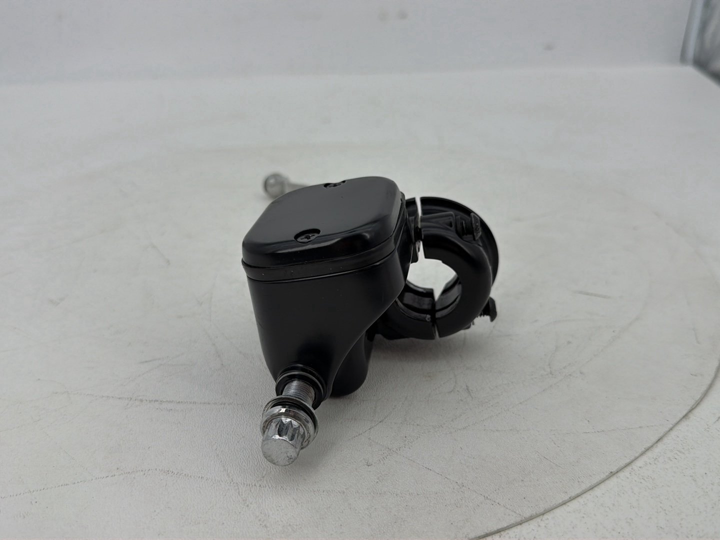 2007 - 2017 Harley-Davidson Dyna Super Glide Custom Front Right Brake Lever Master Cylinder 45019-06A