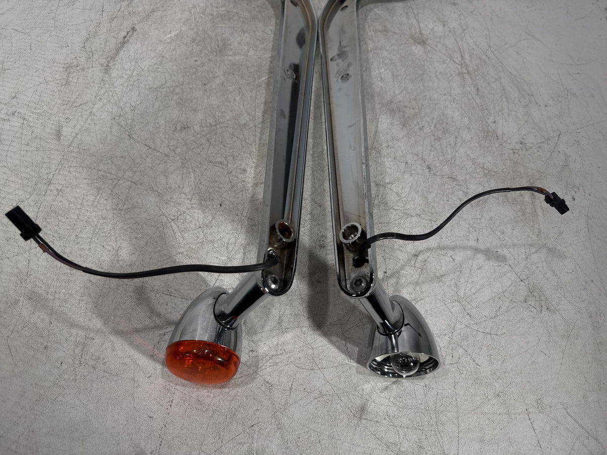 2005 Harley Softail FXST OEM Rear Left Right Fender Struts Bracket & Turn Signal