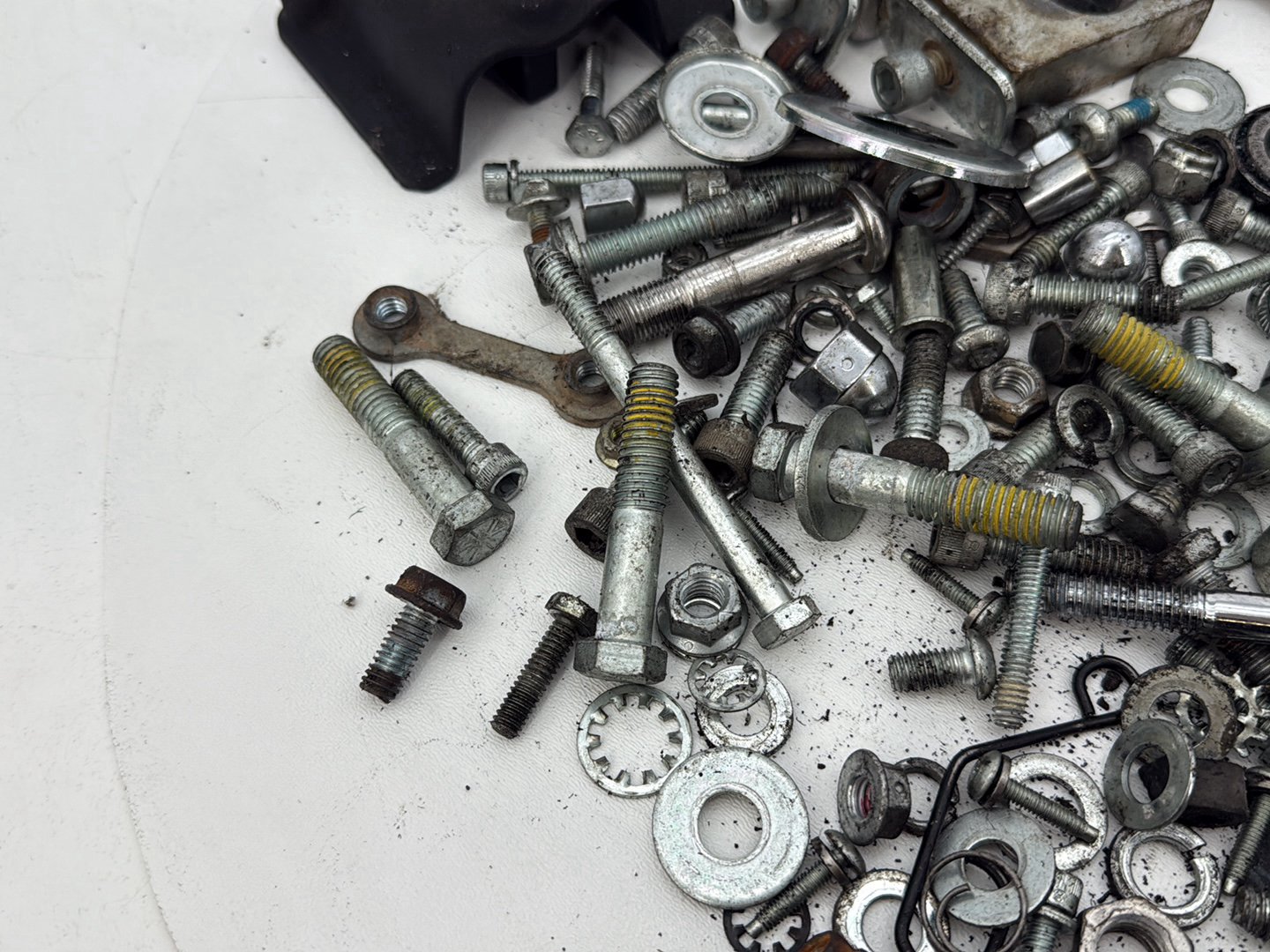 1999 - 2006 Harley-Davidson Dyna Low Rider Hardware Bolts Nuts & Brackets 37178-99