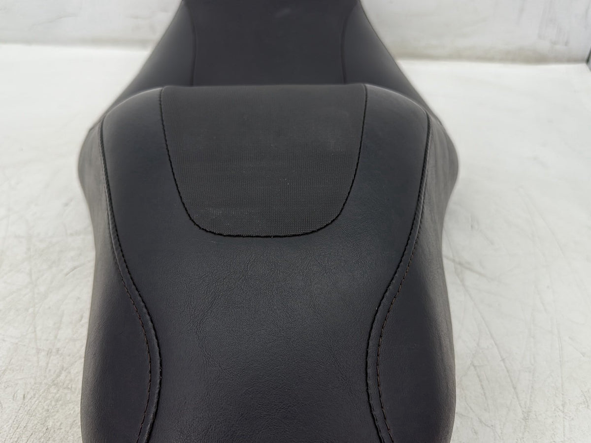 2010 Harley Dyna Fat Bob FXDF OEM Passenger Rider Driver Seat Saddle