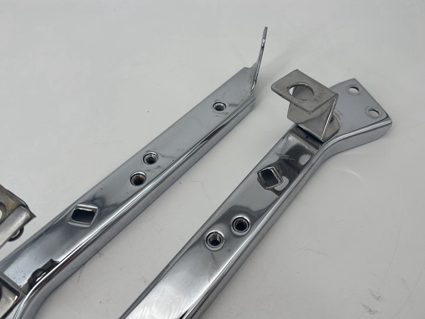 1999 - 2006 Harley-Davidson Touring Electra Glide Classic Left Right Saddlebag Fender Struts Brackets 90718-79C