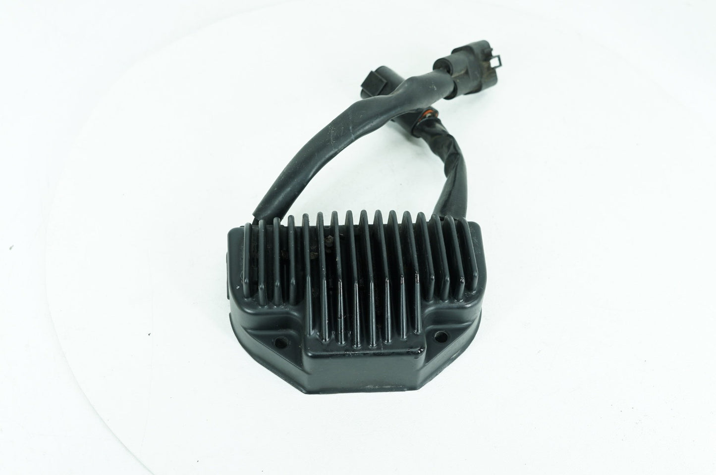 1999 - 2006 Harley-Davidson Dyna Low Rider Voltage Regulator Rectifier  74631-04
