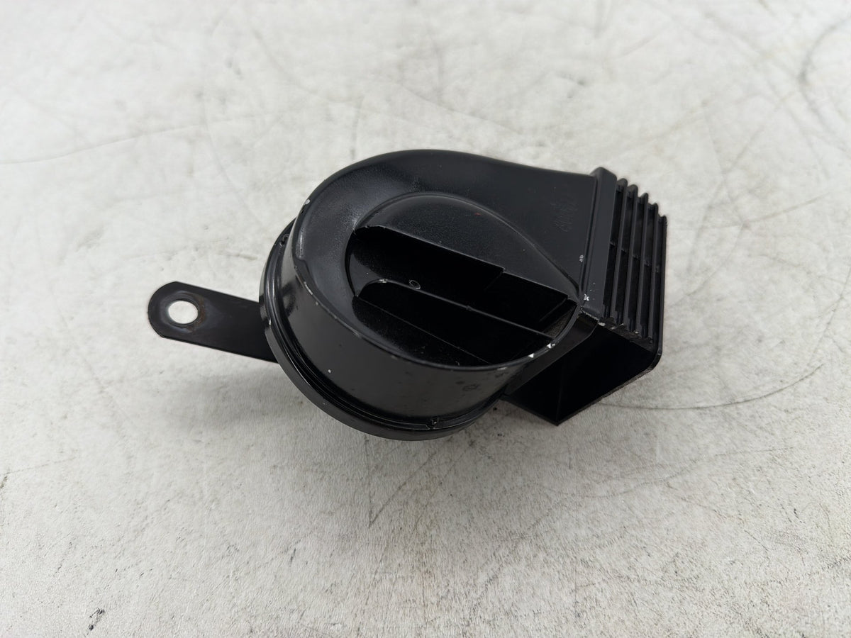 2010 Harley Road King Touring Police OEM Signal Horn Klaxon Beep 69060-90F