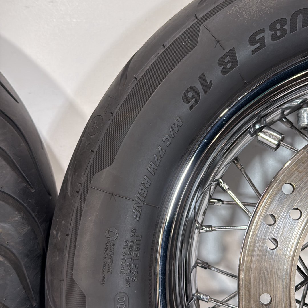 2007 - 2012 Harley-Davidson Touring Street Glide Front Rear Wheel Rim Tire Spoked 41052-08 ,  43085-97