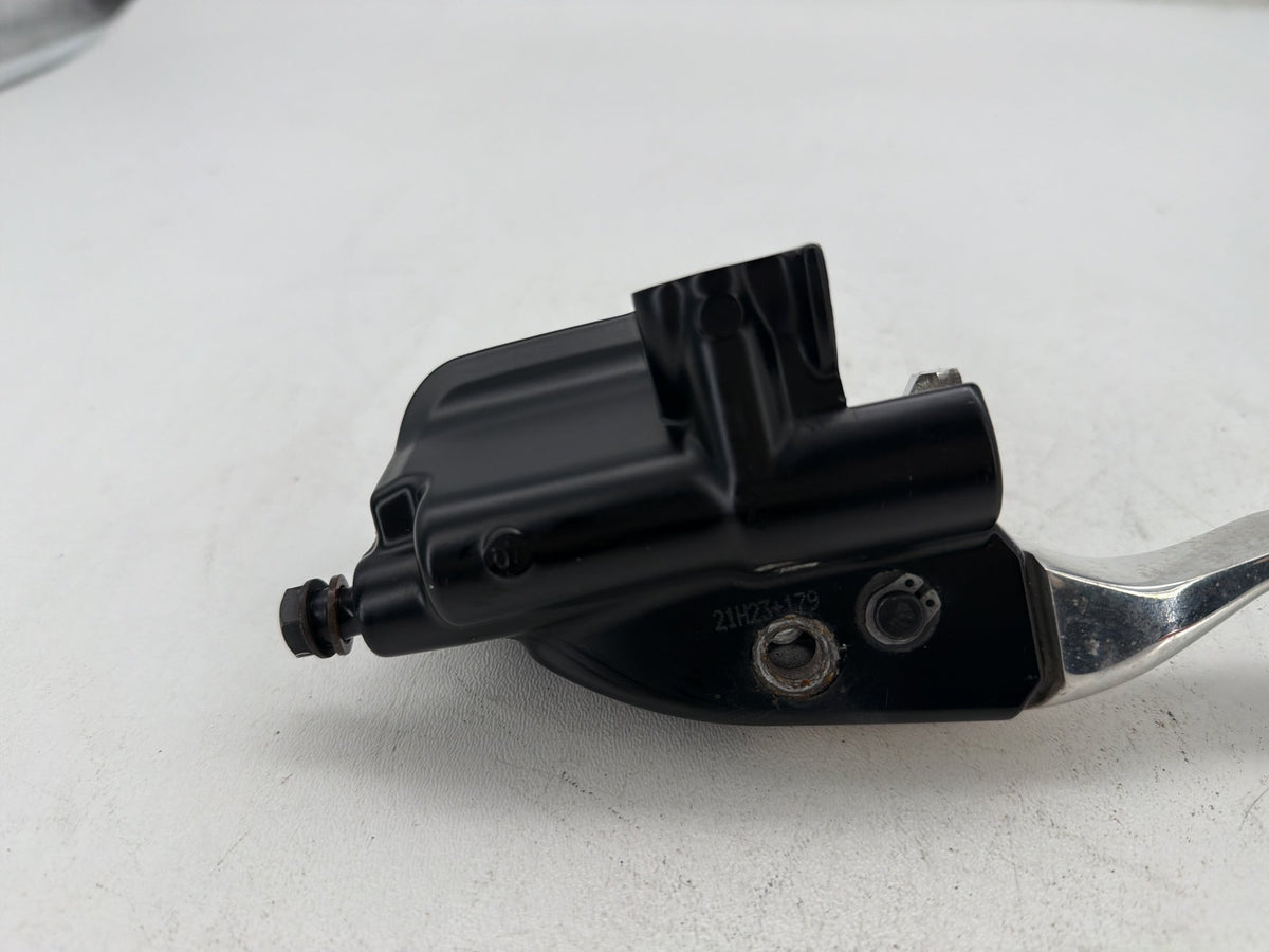 2011 Harley Electra Glide Touring OEM Front Right Brake Lever Master Cylinder