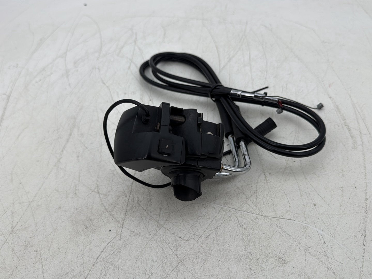 2011 Harley Softail FLSTFB Fat Boy OEM Right Engine Start Kill Switches Controls