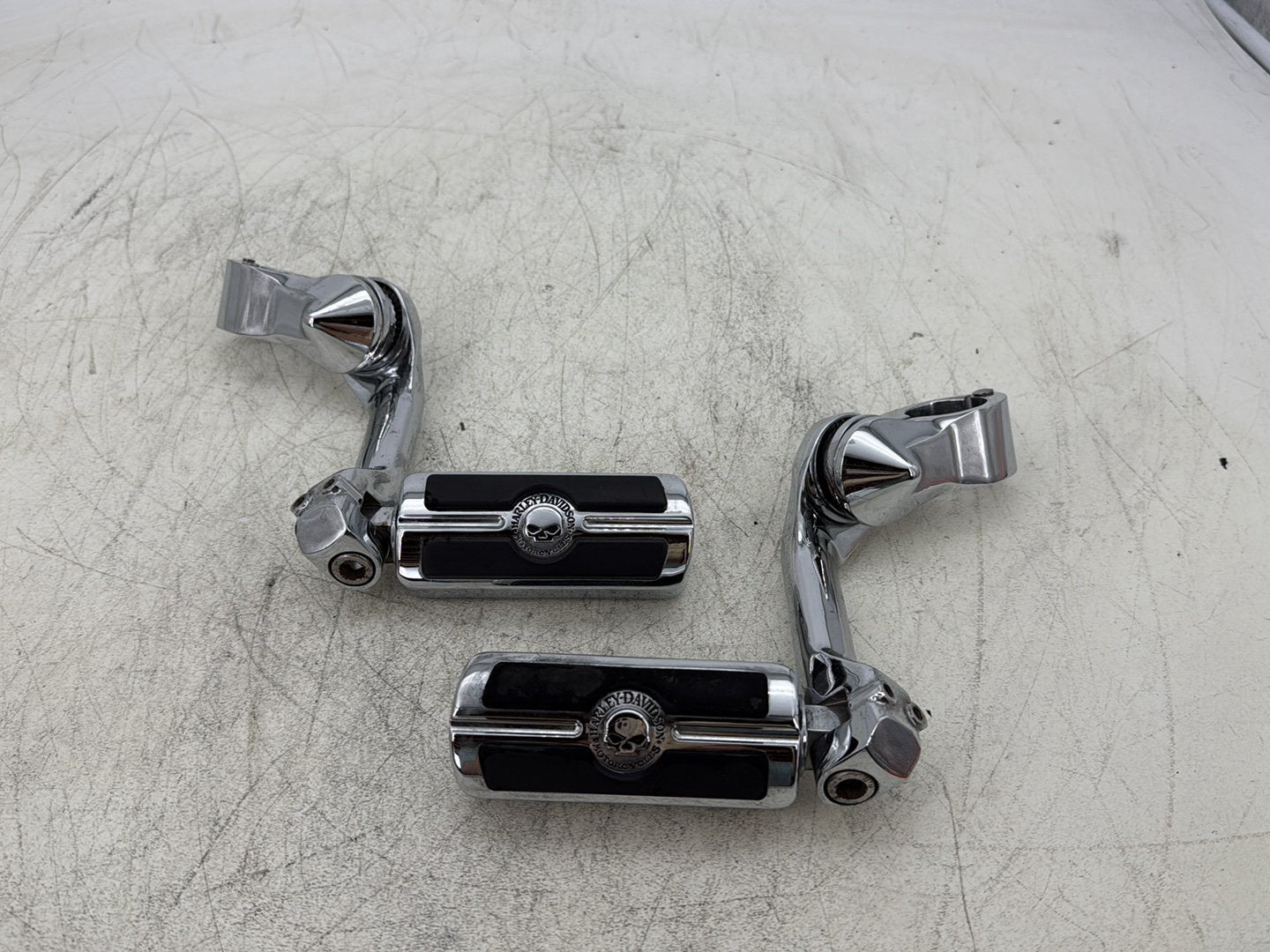 2007 Harley Touring FLHTC Electra Glide Classic OEM Front Right Left Highway Foot Pegs