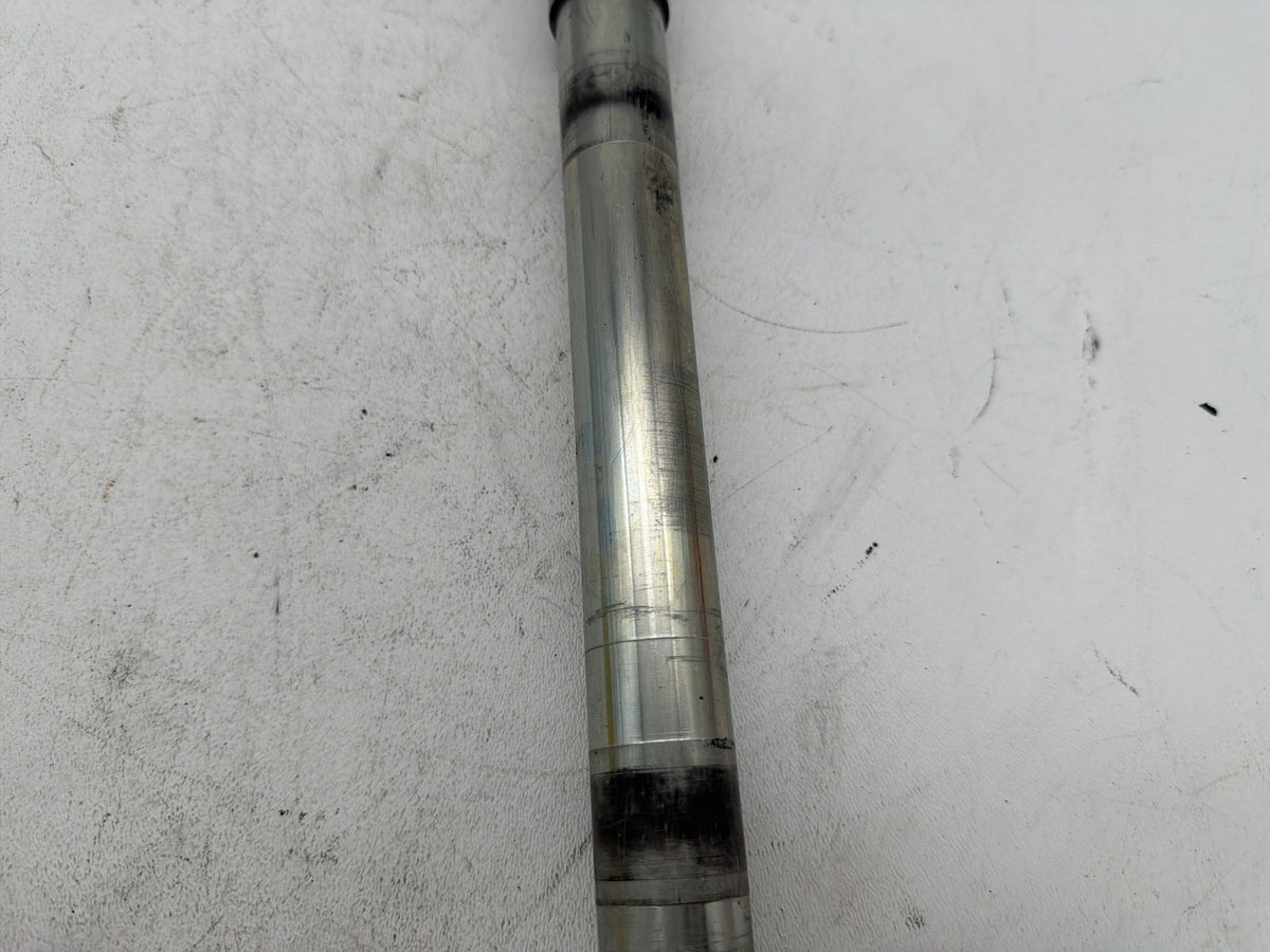2002 Harley Electra Glide Touring Classic OEM Front Wheel Axle Bolt Shaft