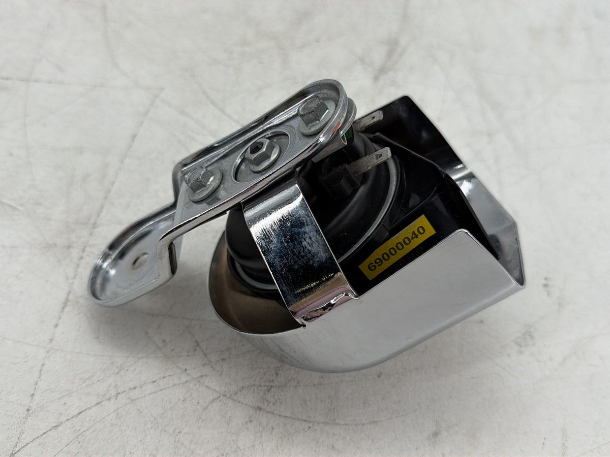 2009 Harley Dyna Street Bob FXDB OEM Horn Signal Klaxon Chrome Cover