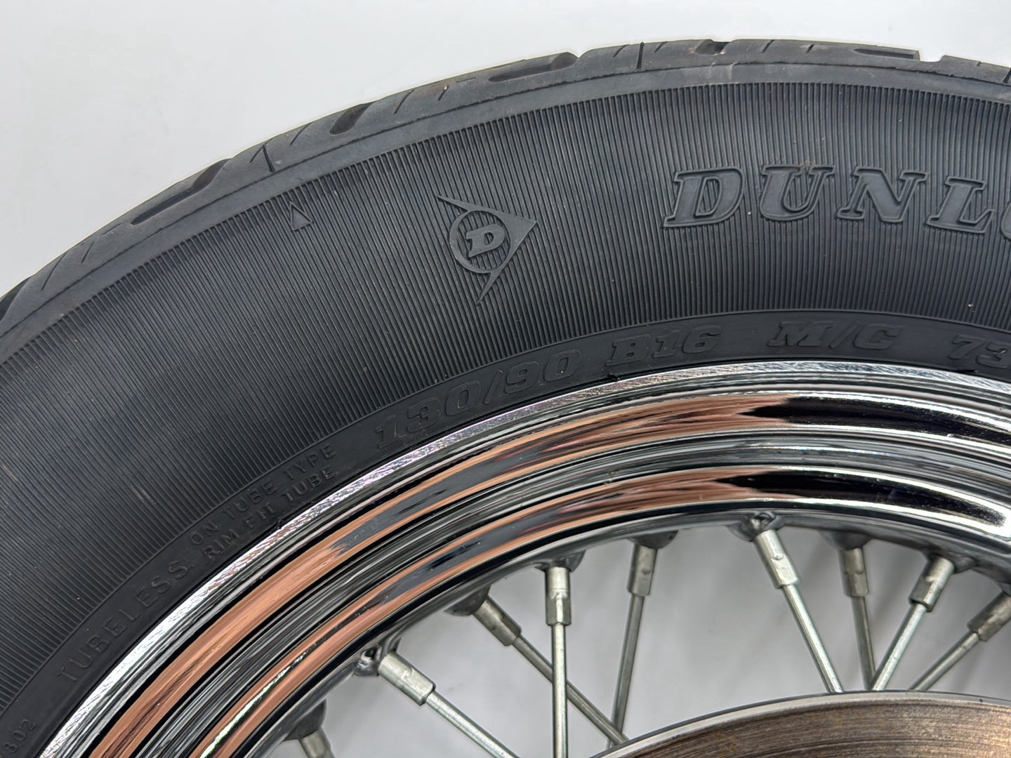 1999 - 2006 Harley-Davidson Dyna Wide Glide Rear Wheel Rim Tire Spoked 40975-86C