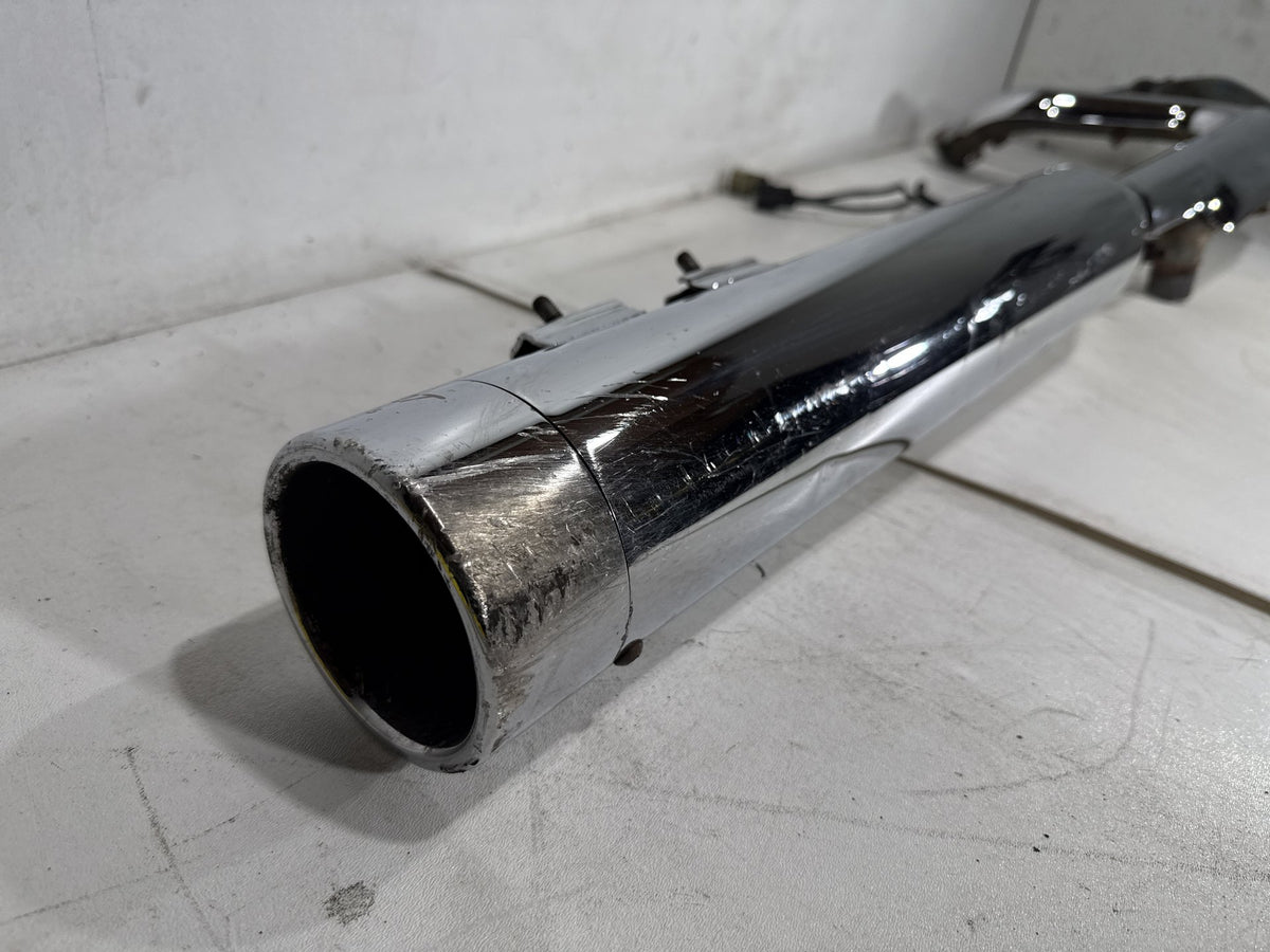 2011 Harley Electra Glide Touring Ultra OEM Exhaust Header Pipes Muffler
