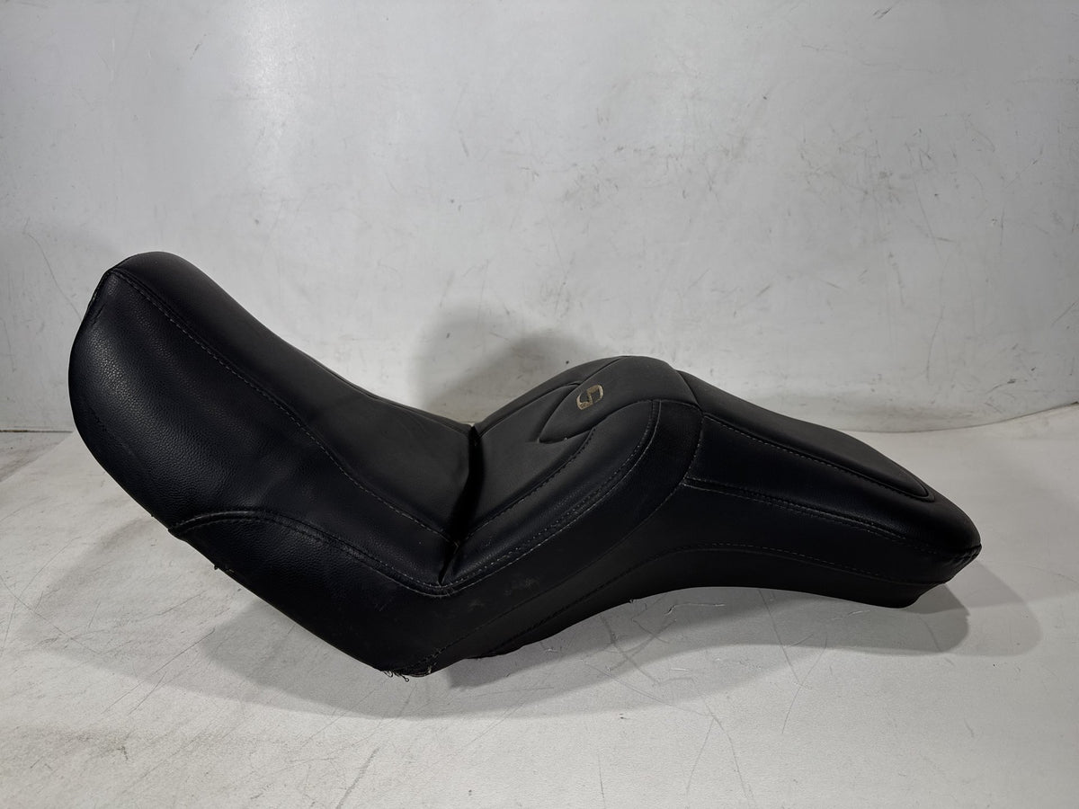 2005 Harley Dyna Wide Glide Passenger Rider Driver Seat Saddle SADDLEMAN Torn