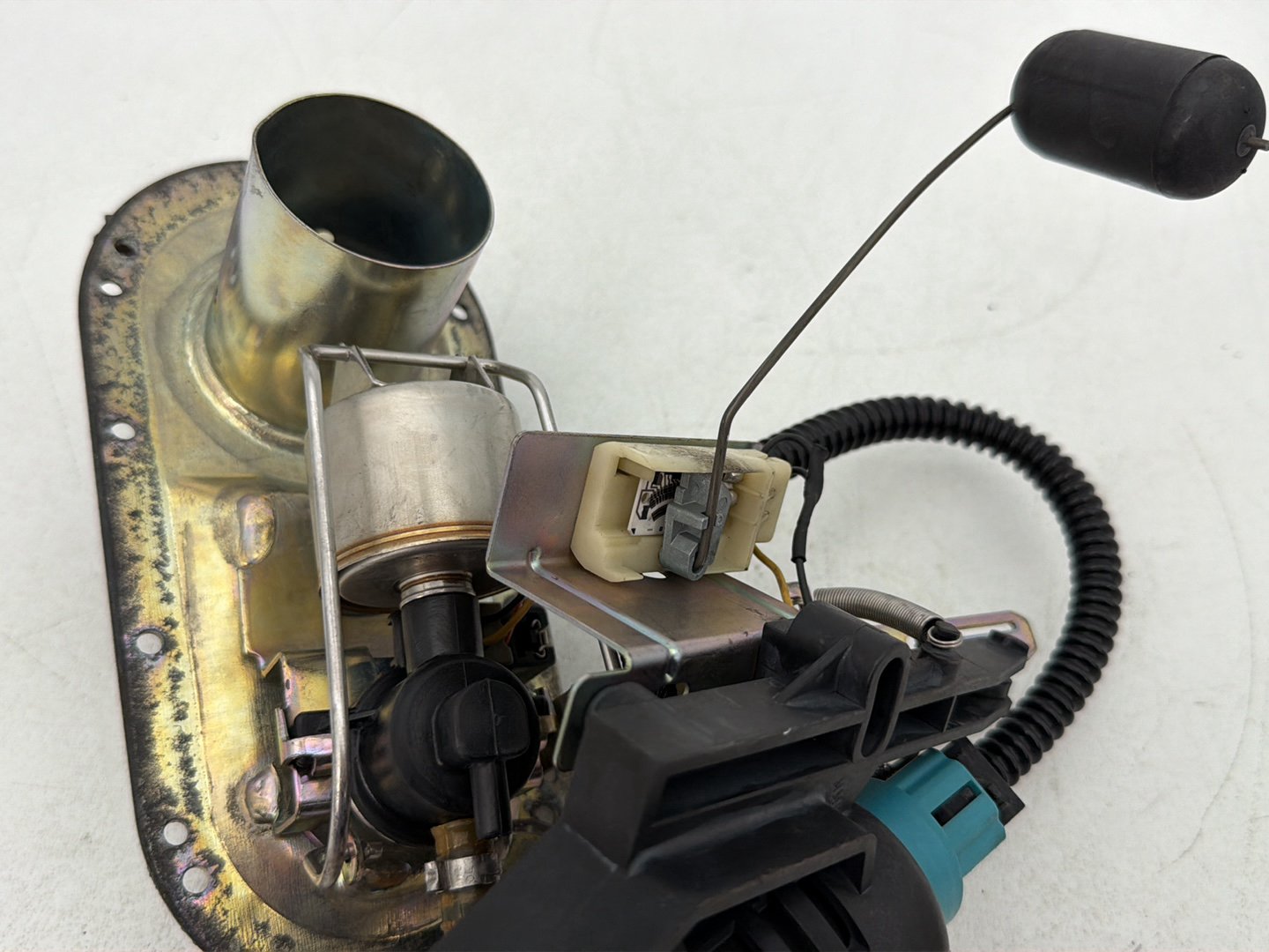 2007 - 2012 Harley-Davidson Touring Street Glide Gas Gasoline Fuel Petrol Pump Sending 62897-01B