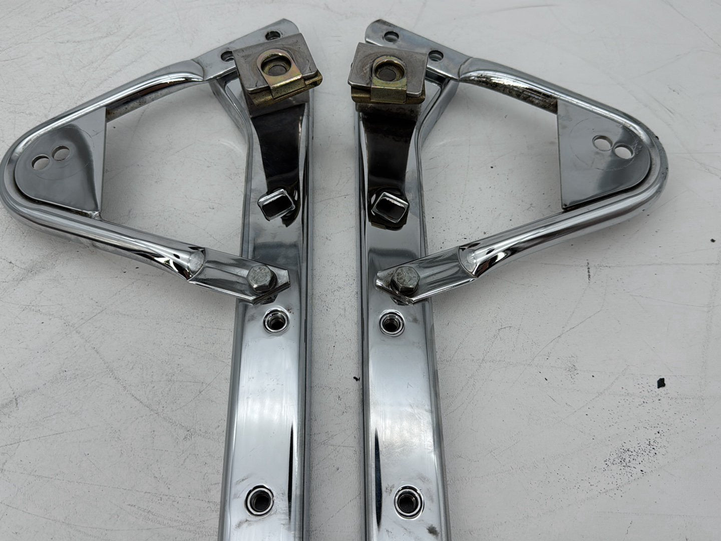 1999 - 2006 Harley-Davidson Touring Electra Glide Classic Left Right Saddlebag Fender Struts Brackets 90718-79C
