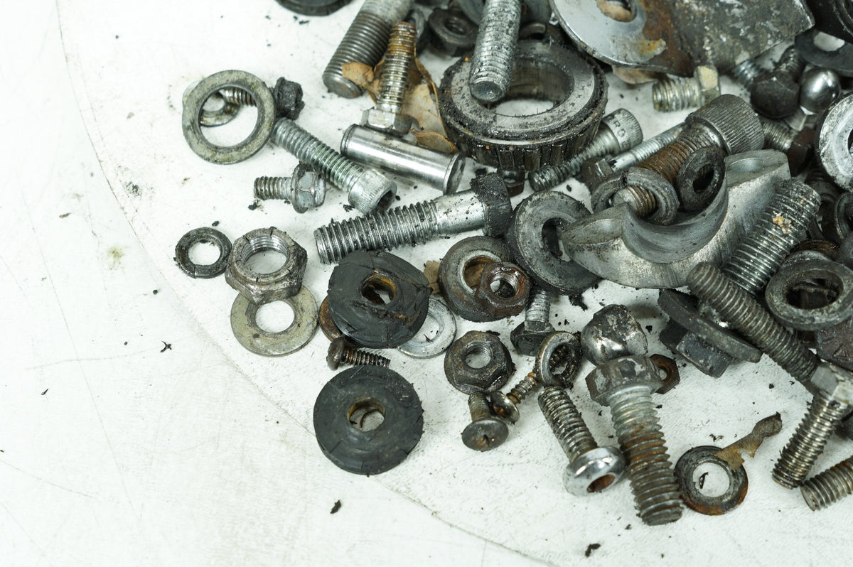 1992 Harley-Davidson Touring FLHS - Hardware Bolts Nuts & Brackets