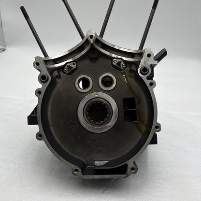 1999 - 2006 Harley-Davidson Touring Electra Glide Classic Crankcase Shaft Engine Motor Cover 24630-03