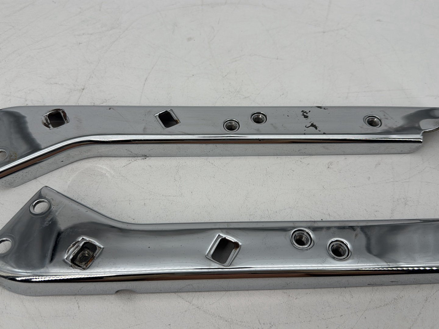 2008 Harley Touring FLHT Electra Glide OEM Left Right Saddlebag Fender Struts Brackets