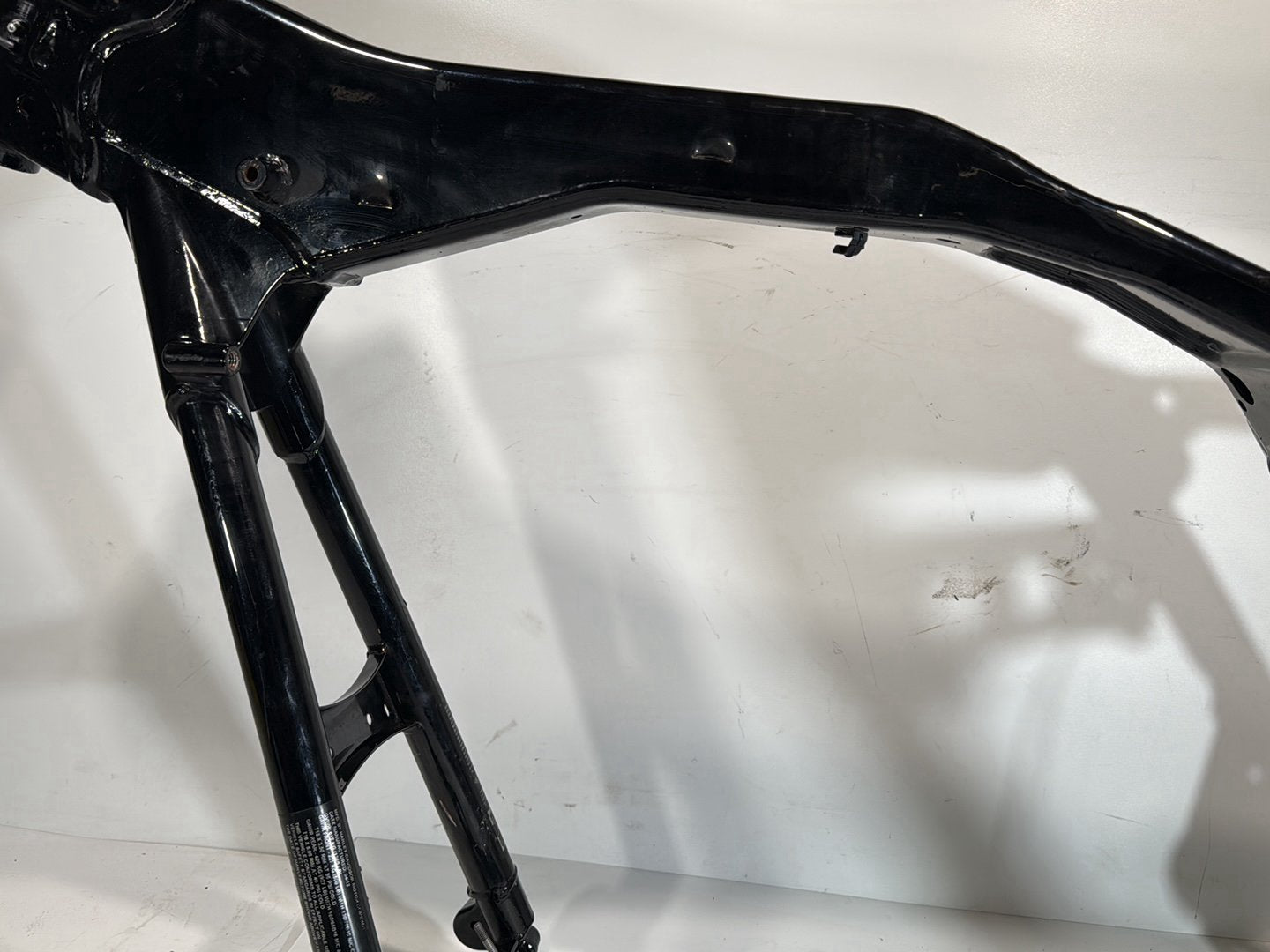 2008 - 2016 Harley-Davidson Touring Street Glide Body Main Frame Chassis SLVG 47900-11BHP