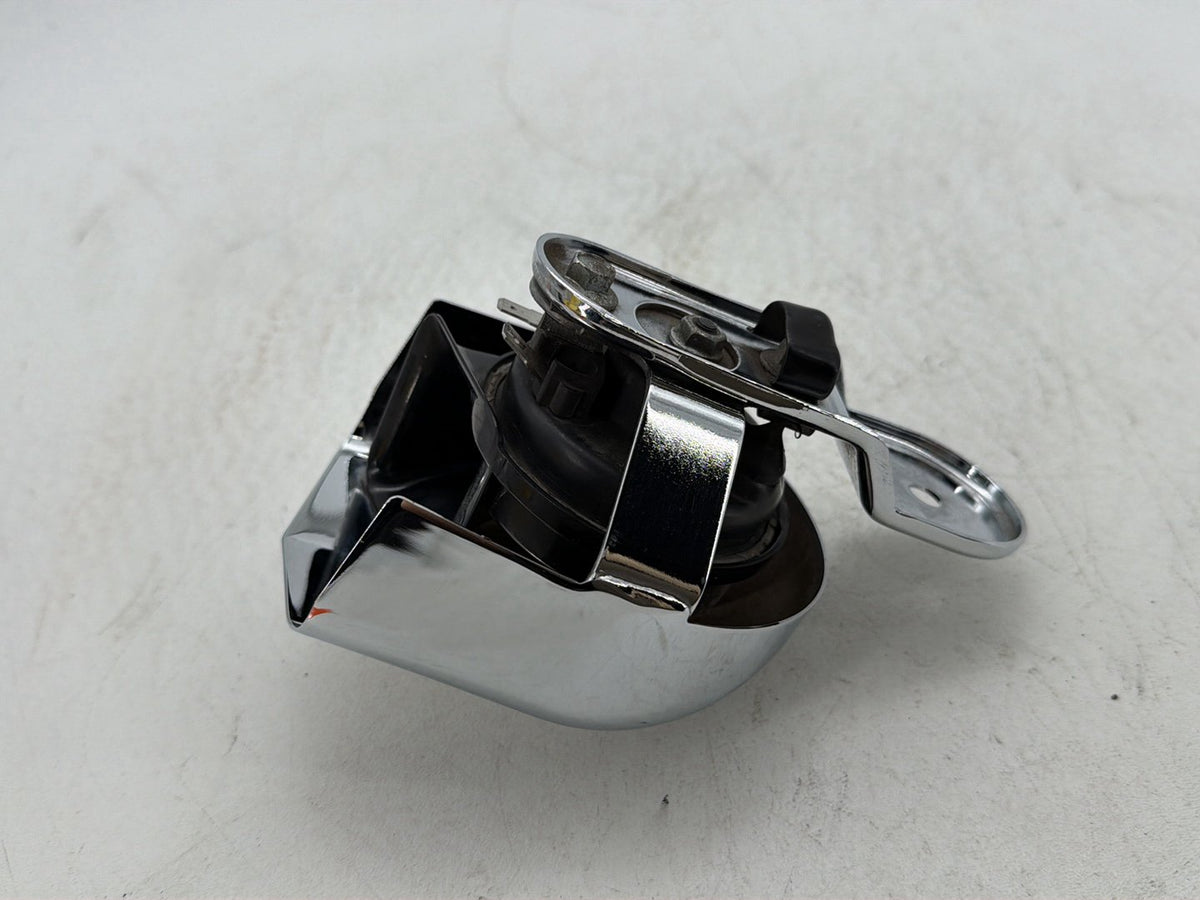 2013 Harley Street Glide Touring FLHX OEM Horn Signal Klaxon Chrome Cover