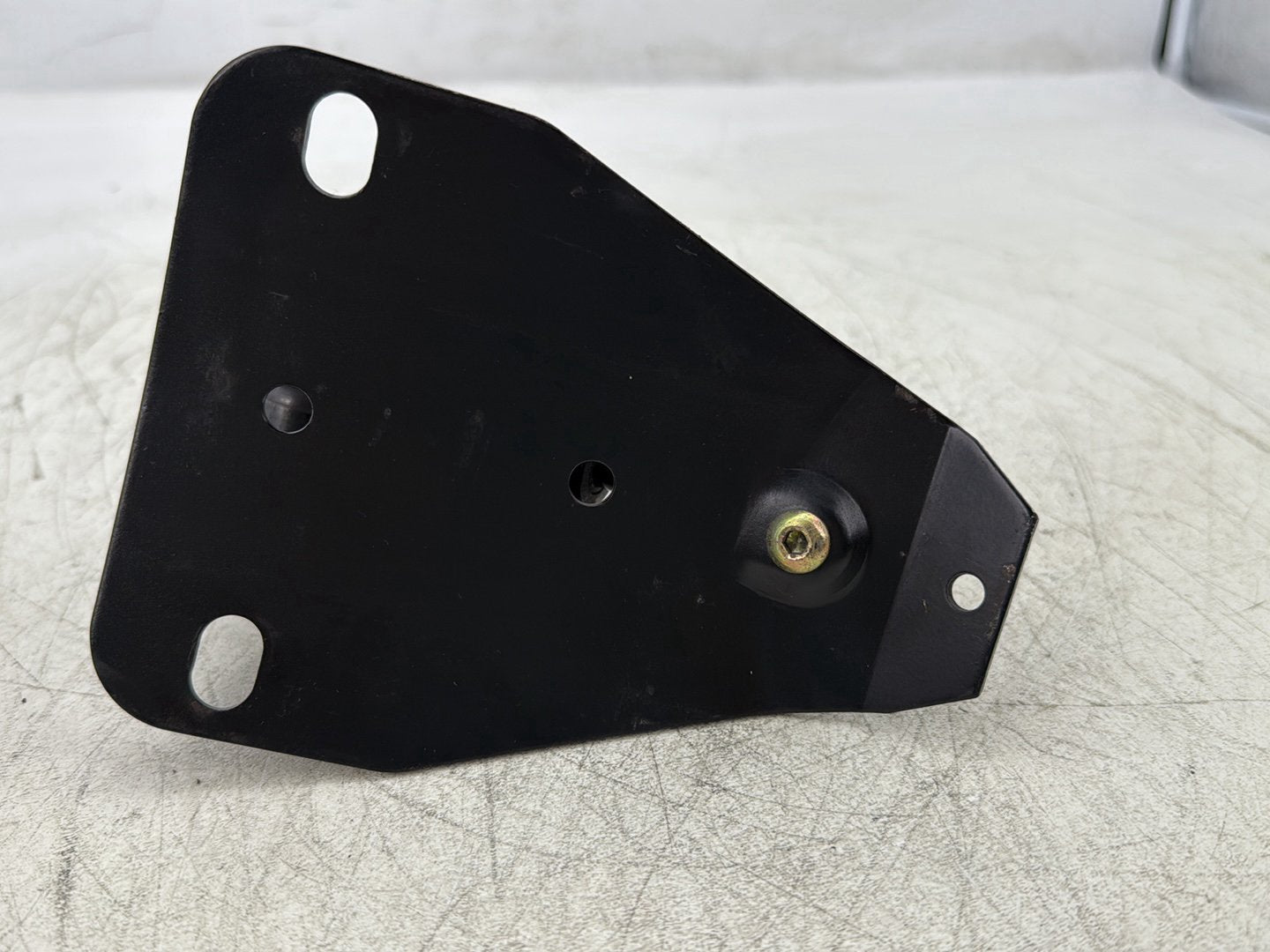 1998 Harley Touring FLHTCUI Electra Glide Ultra OEM Adjustable Rider Backrest Lift Mount 52482-01A