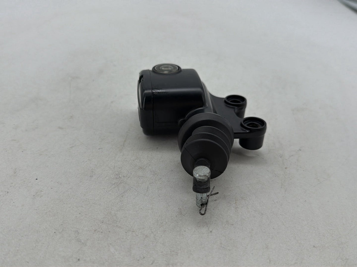 2010 Harley Street Glide Touring FLHX OEM Rear Brake Master Cylinder Reservoir