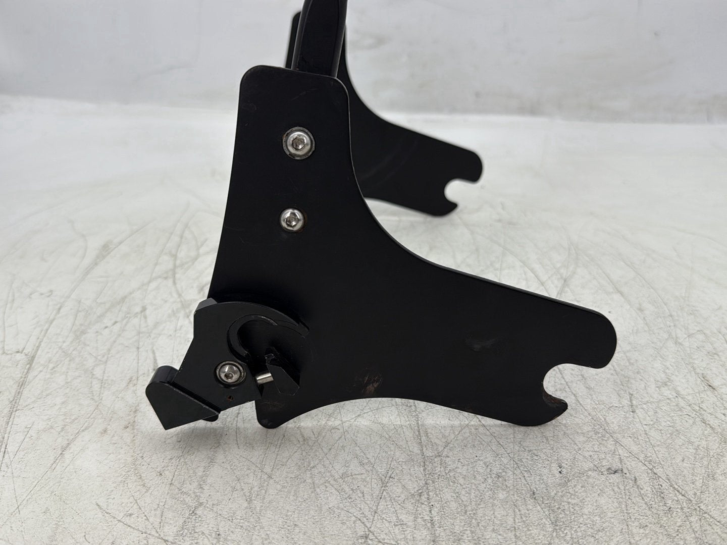 2004 Harley Road King Touring Custom FLHRSI OEM Rear Back Sissy Bar Rail Sissybar