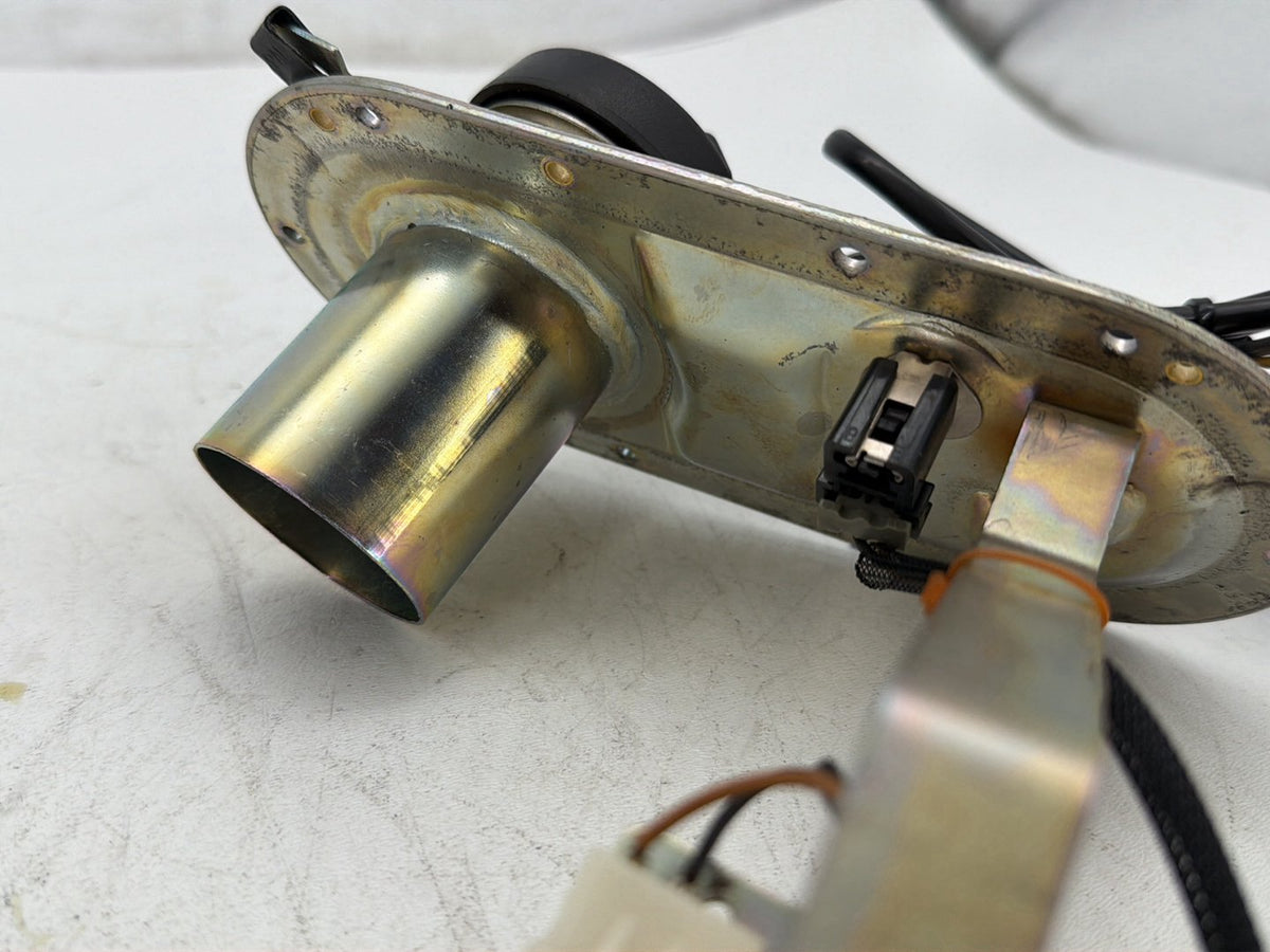 2006 Harley Electra Glide Touring FLHT OEM Fuel Gas Gasoline Sending CARB Lever