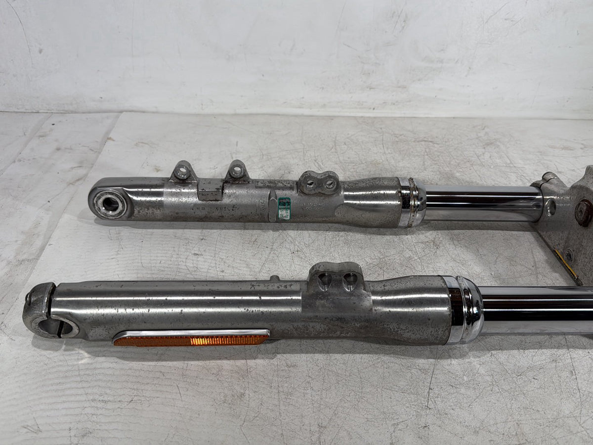 2007 Harley Dyna Street Bob FXDB OEM Front Triple Tree Set & LH RH Fork Legs Sliders