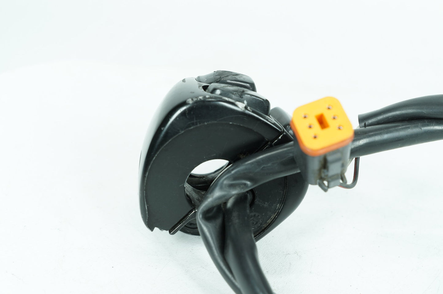 1999 - 2006 Harley-Davidson Softail Fat Boy Right Engine Start Kill Switches Controls  	71684-06A