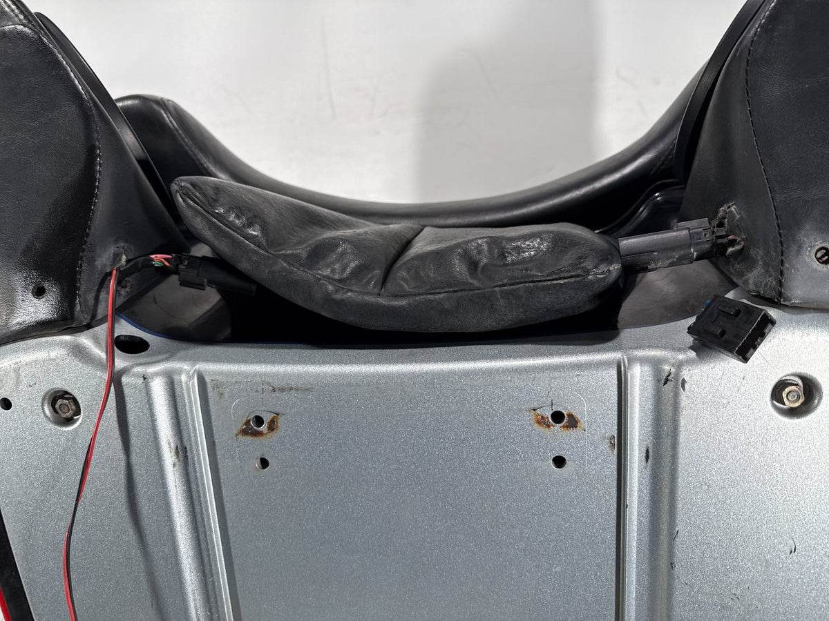 2012 Harley Electra Glide Touring Ultra OEM Pass Backrest Tour Pak Luggage NOKey