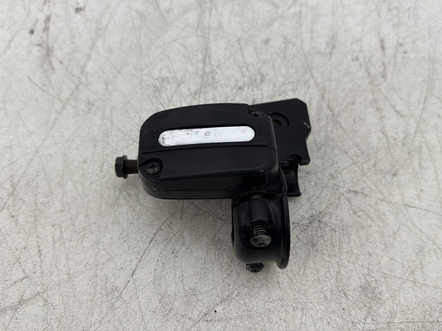 2016 Harley Road King Touring FLHR OEM Front Right Hand Brake Lever Master Cylinder Reservoir