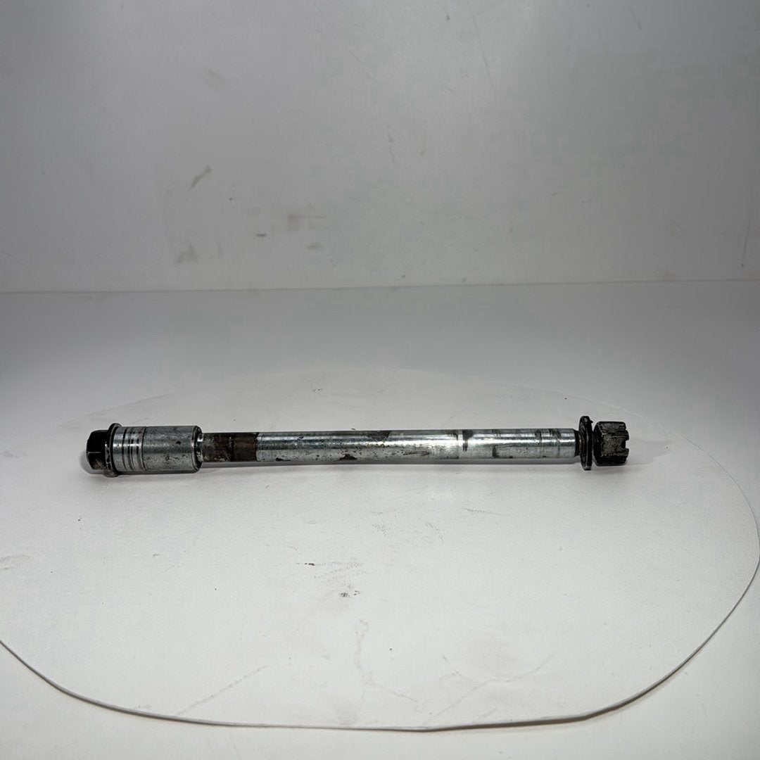 1984 - 1998 Harley-Davidson Touring Road King Police Rear Wheel Axle Bolt Shaft  	41110-79A