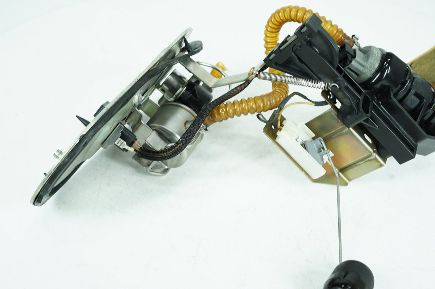 2000 - 2006 Harley-Davidson Touring Road King Custom Fuel Pump Gas Gasoline Petrol Sending 62897-01B