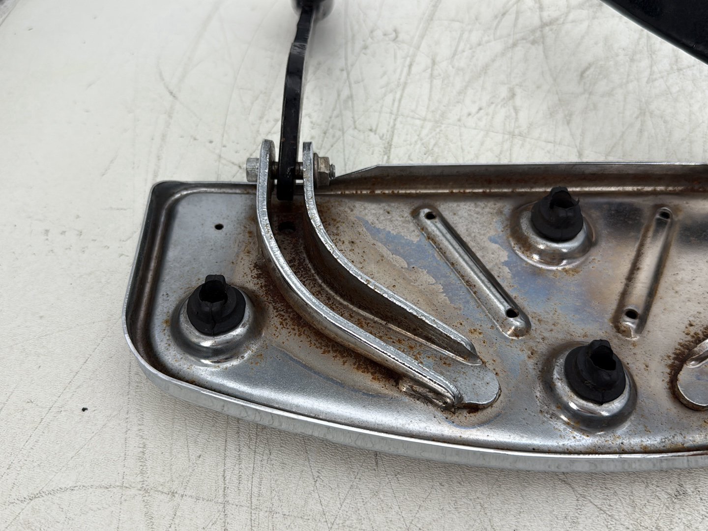 2006 Harley Road King Touring FLHRCI Classic OEM Left Right Driver Floorboard Foot Rest