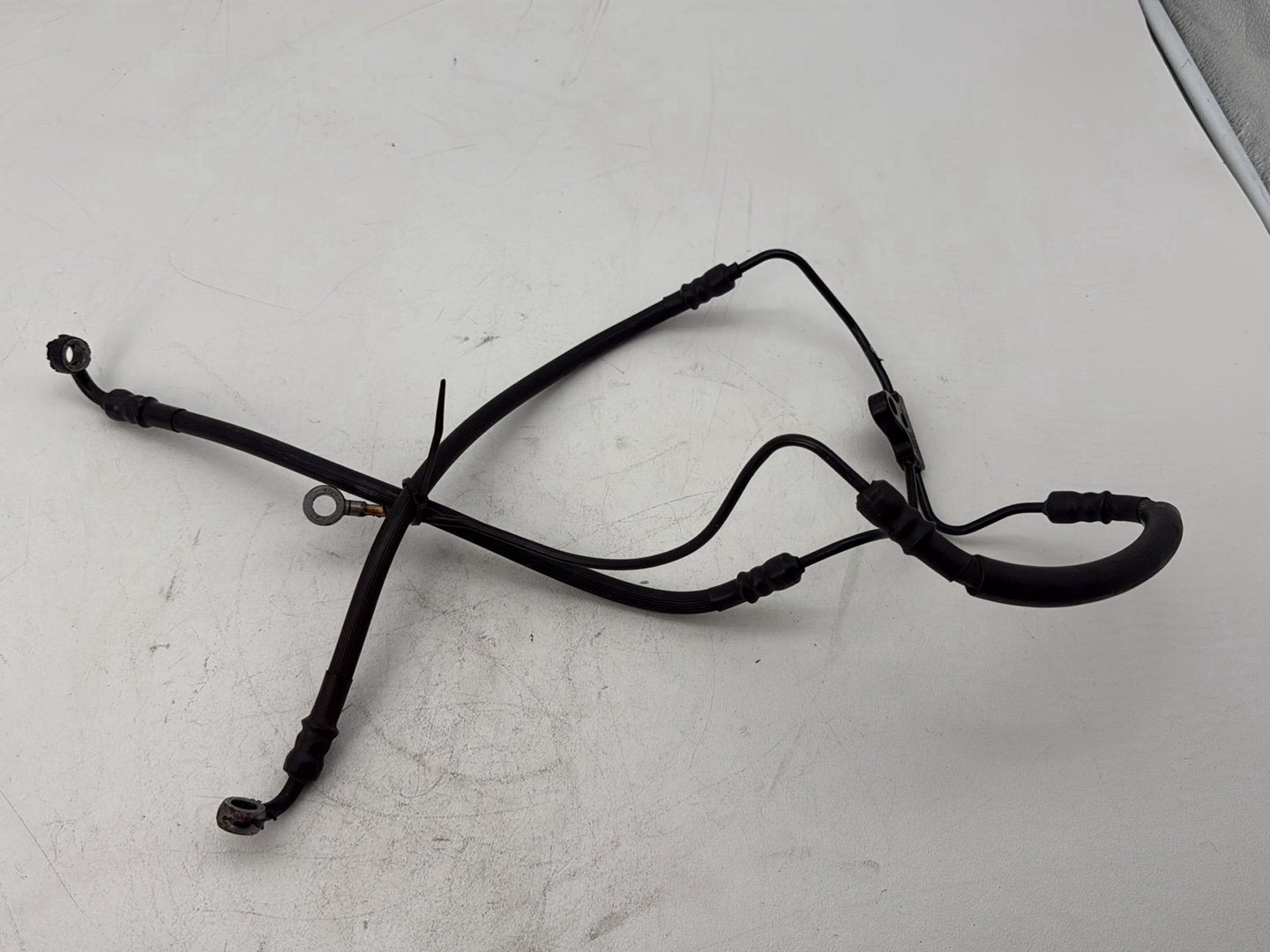 2007 Harley Touring FLHTP Electra Glide Police OEM Front Brake Hose Line Pipe