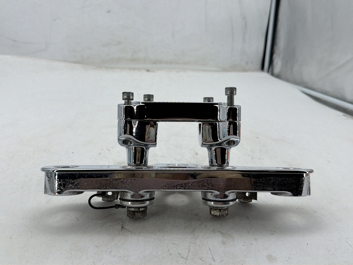 2004 Harley Heritage Softail Classic OEM Front Fork Upper Triple Tree Bracket
