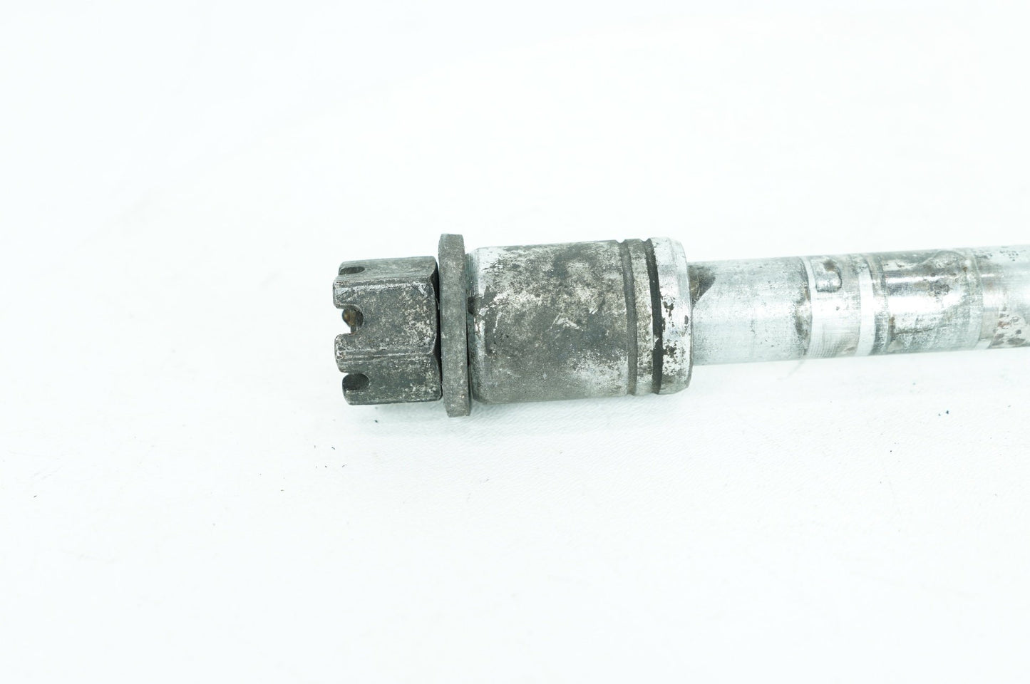 1999 - 2006 Harley-Davidson Touring Electra Glide Ultra Rear Wheel Axle Bolt Shaft 41110-89