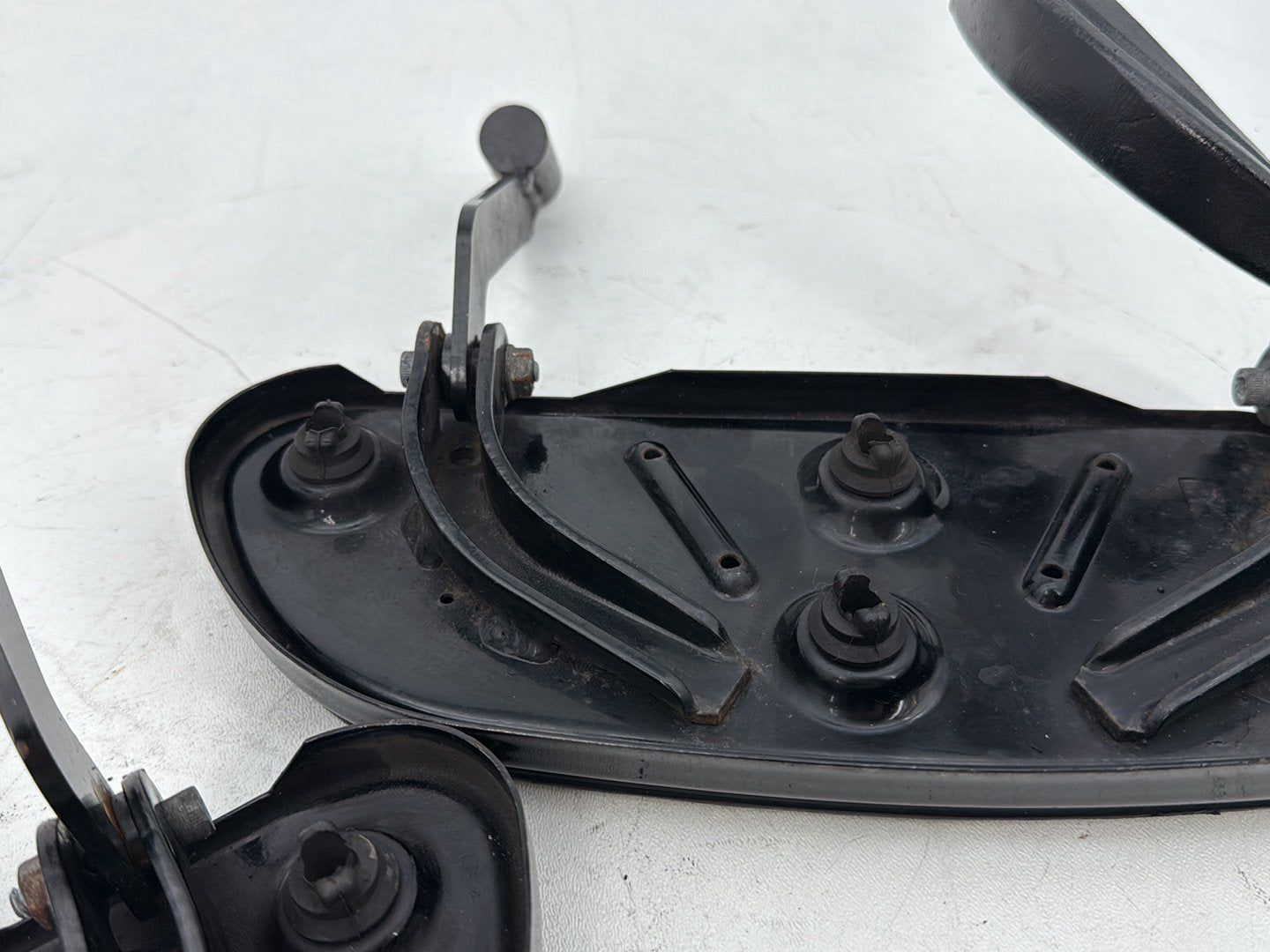 1999 - 2006 Harley-Davidson Touring Road King Police Left Right Driver Floorboard Foot Rest 47365-83C