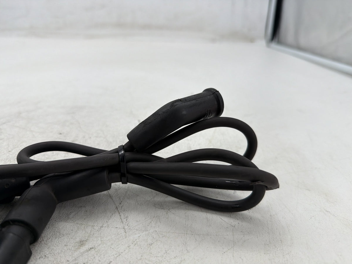 2010 Harley Street Glide Touring FLHX OEM Ignition Coil Spark Plugs Cable