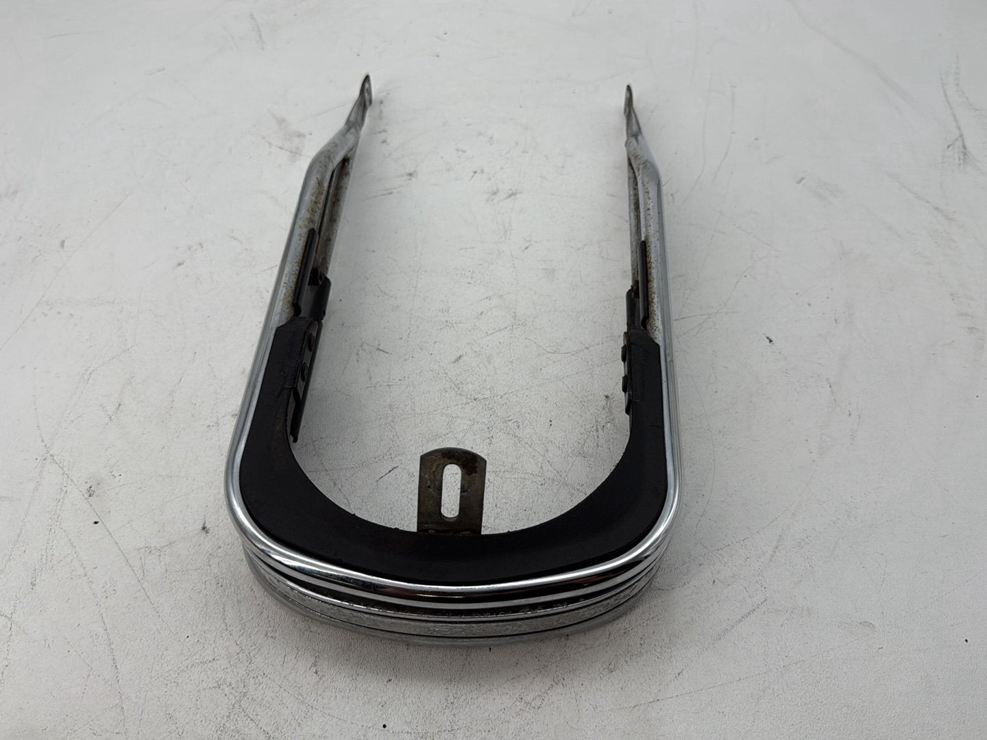 2006 Harley Touring FLHTCI Electra Glide Classic OEM Front Fender Bumper Rail Bar Cushion