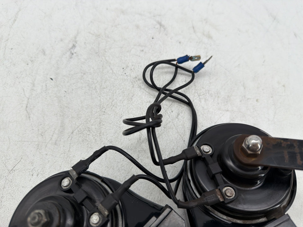 2006 Harley Road King Touring Custom OEM Signal Horn Klaxon Beep