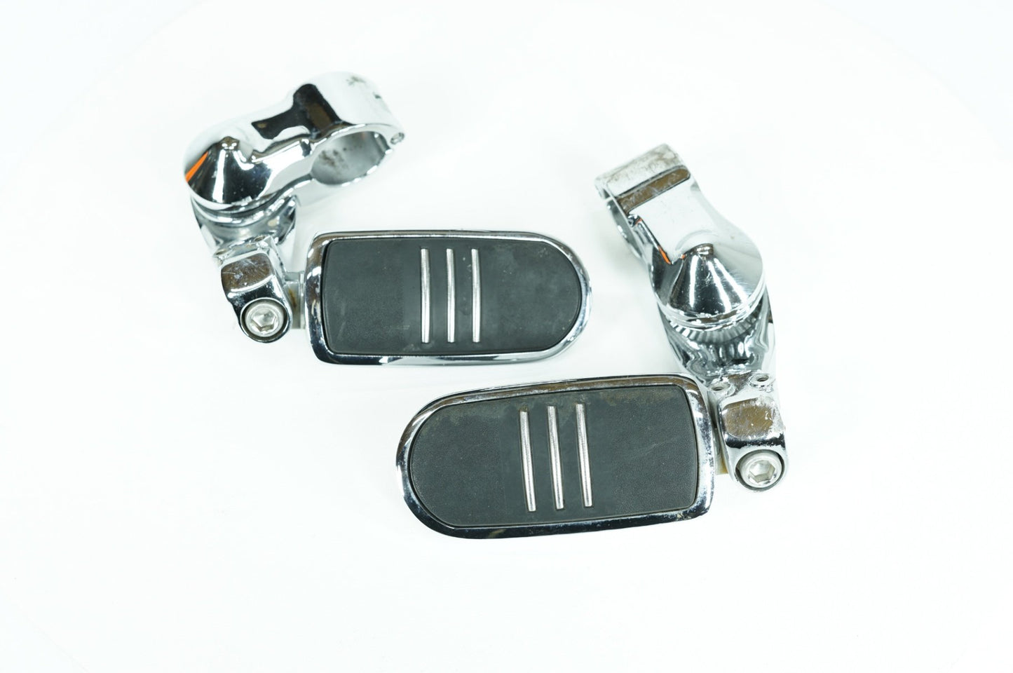 2007 - 2012 Harley-Davidson Touring Street Glide Front Right Left Highway Foot Pegs 50211-04, 50198-97