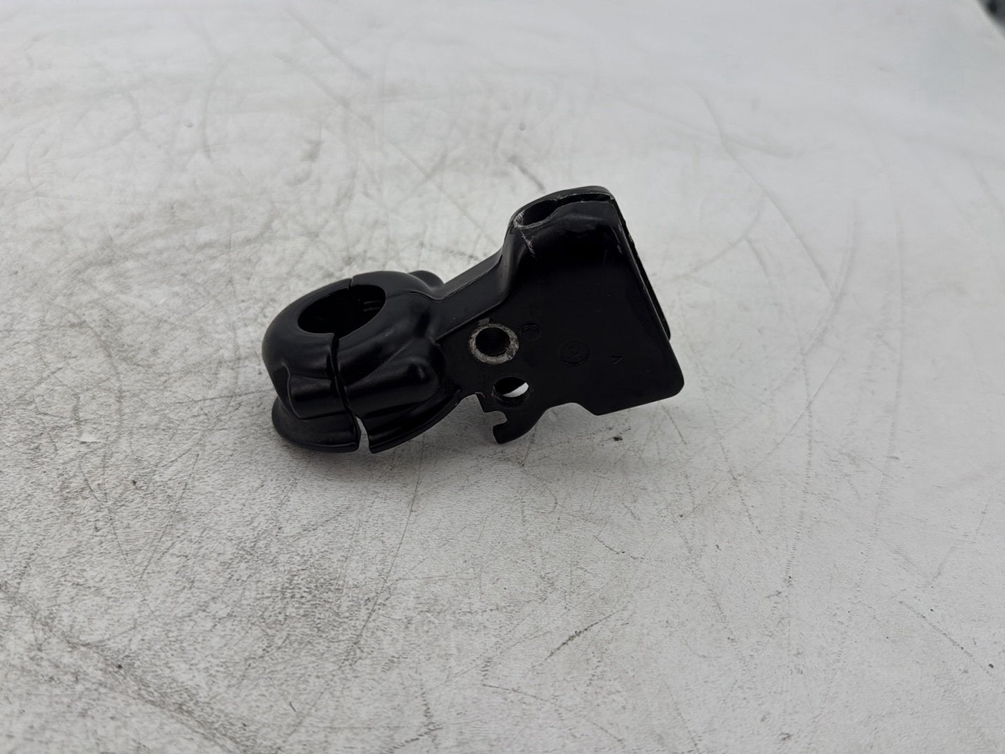 2013 Harley Electra Glide Touring Ultra FLHTCUI OEM Clutch Hand Lever Clutch Perch 38608-96